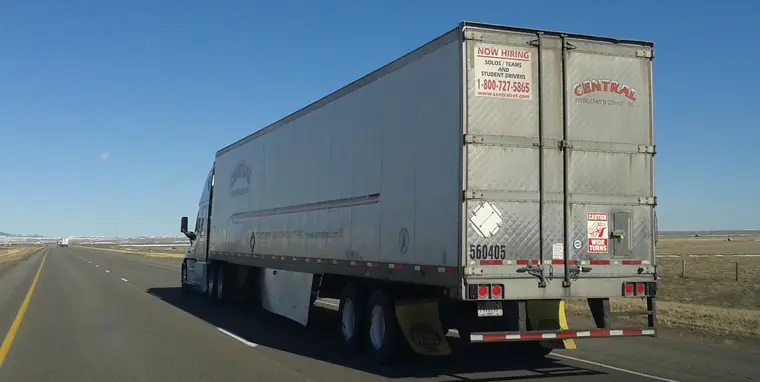 A refrigerated tractor-trailer westbound on Interstate 80 in Albany County, Wyoming